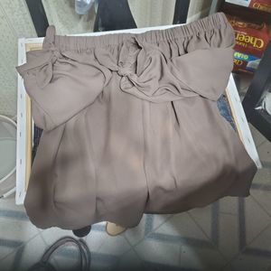 Shoulder baring blouse w elastic top for comfort